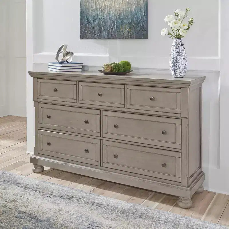 7-Drawer Traditional Dresser - Light Gray, Dovetail Construction
