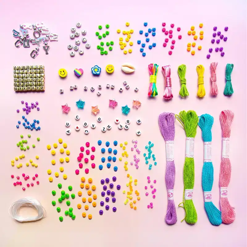 Word Wear Personalized Jewelry Making Set - It's So Me: Bracelet & Friendship Kit for Girls, 1175 Pieces, Beads & Charms