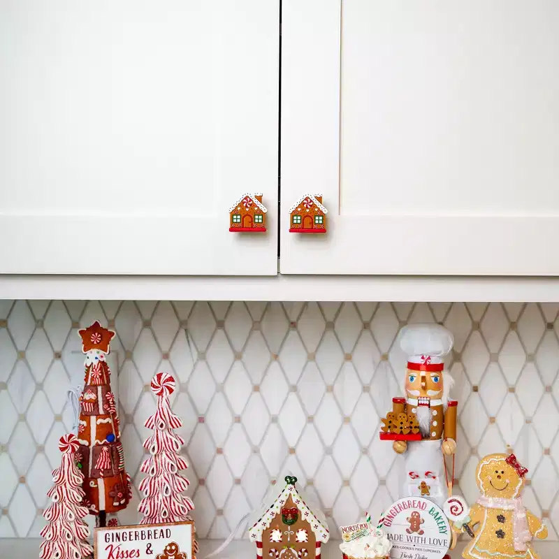 Knobz: Decorative Knob Covers - Gingerbread House, 12pk, Hardware Decoration